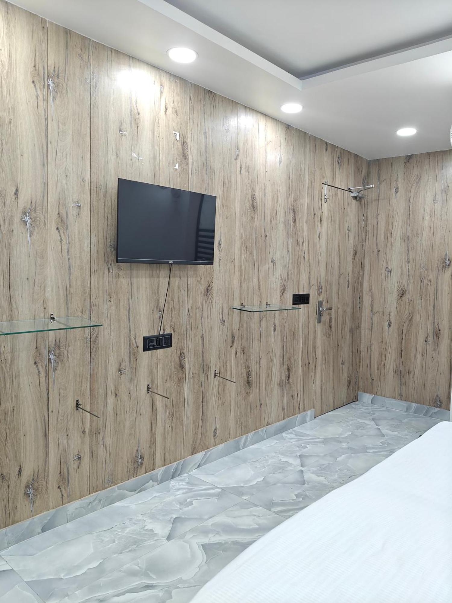 Hotel Love Inn Lucknow Exterior photo
